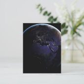 Full Earth met stadslichten van Europa 's nachts. Briefkaart (Staand voorkant)