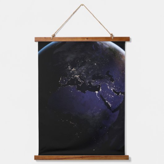 Full Earth met stadslichten van Europa 's nachts. Hangend Wandkleed (Voorkant)