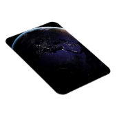 Full Earth met stadslichten van Europa 's nachts. Magneet (Rechterzijde)