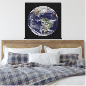 Full Earth toont een krachtig winterse Storm. Canvas Afdruk (Insitu (Slaapkamer))