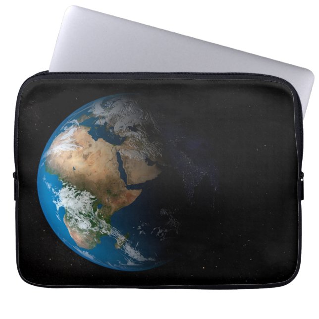 Full Earth toont gesimuleerde wolken boven Afrika. Laptop Sleeve (Voorkant)
