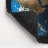 Full Earth toont gesimuleerde wolken boven Afrika. Muismat (Hoek)