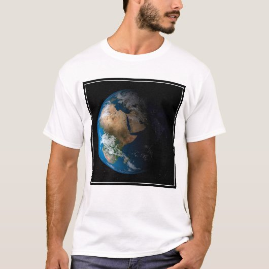 Full Earth toont gesimuleerde wolken boven Afrika. T-shirt (Voorkant)
