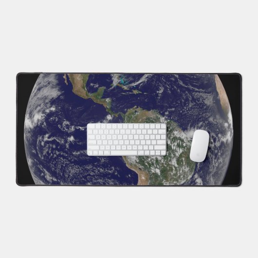 Full Earth toont lagedruksystemen. Bureaumat (Keyboard & Muis)