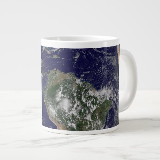 Full Earth toont lagedruksystemen. Grote Koffiekop (Voorkant rechts)