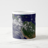 Full Earth toont verschillende tropische Storm sys Grote Koffiekop (Voorkant)