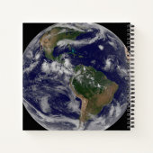 Full Earth toont verschillende tropische Storm sys Notitieboek (Achterkant)
