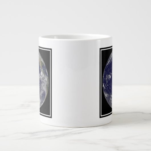 Full Earth toont verschillende tropische Stormen. Grote Koffiekop (Voorkant)