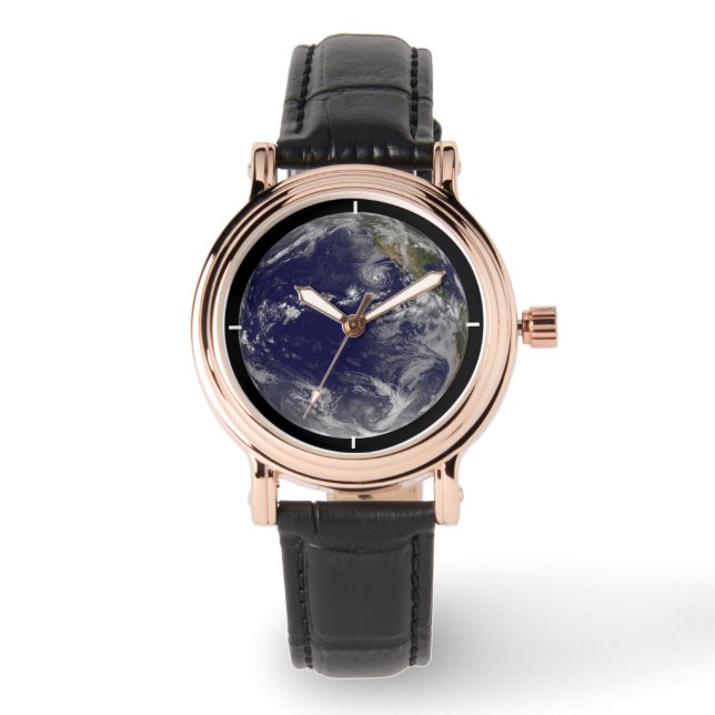 Full Earth toont verschillende tropische Stormen. Horloge (Voorkant)