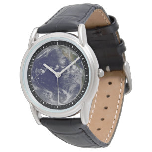 Full Earth toont verschillende tropische Stormen. Horloge