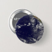 Full Earth toont verschillende tropische Stormen. Ronde Button 5,7 Cm (Voorkant /achterkant)