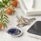 Full Earth toont verschillende tropische Stormen. Sleutelhanger (Zijkant)