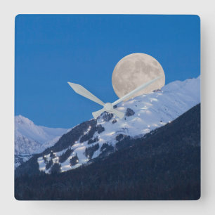 Full Moon Over Alyeska Ski Resort, Alaska Vierkante Klok