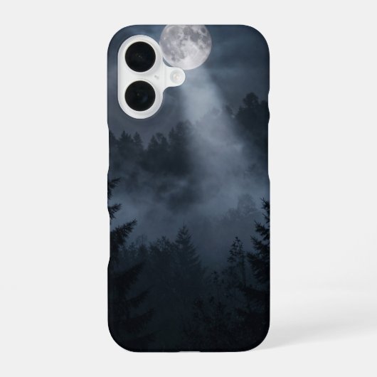 Full Moon Over Misty Forest Dark Case iPhone 16 Hoesje (Achterkant)