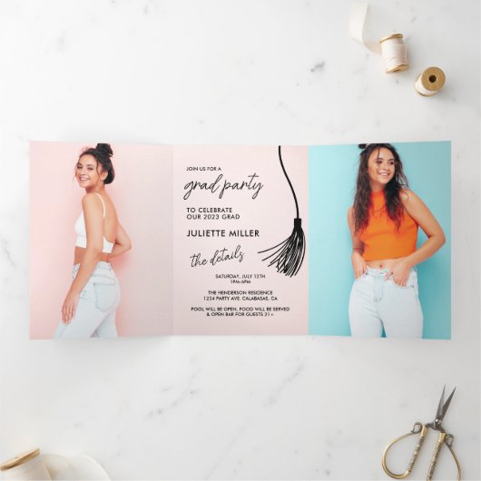 Fun and Modern Afstuderen Tri-Fold Uitnodiging (Binnen)