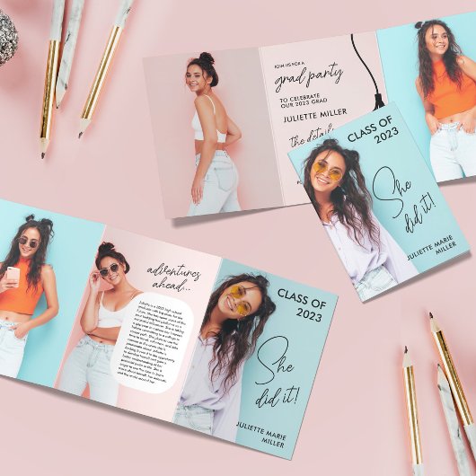 Fun and Modern Afstuderen Tri-Fold Uitnodiging