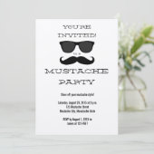 Fun Black Mustache en Sunbril Party Invitation Kaart (Staand voorkant)
