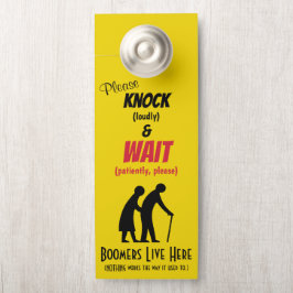 Fun Boomers, knallen luidop achter deur Deurhanger
