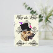 Fun bruiloftsbruidehond redt de datum aankondigingskaart (Staand voorkant)