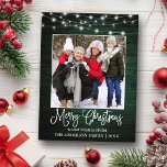 Fun Calligraphy kerst Green Wood lights Briefkaart<br><div class="desc">Modern Fun Calligraphy Script Merry Kerstfamilie Briefkaart van de feestdag - Rustisch Land Green Wood met String Lights</div>