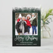 Fun Calligraphy kerstsnow Topped Green Wood Feestdagenkaart (Staand voorkant)