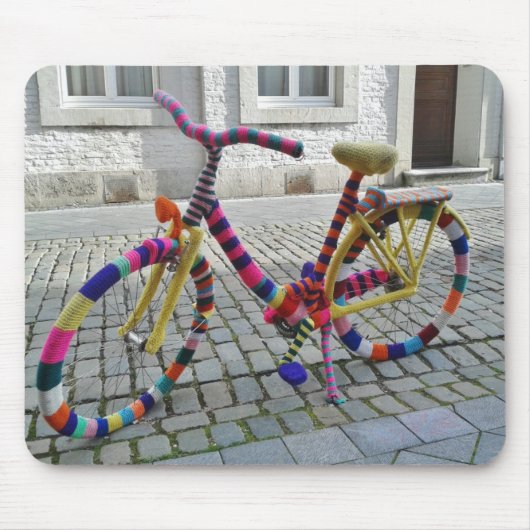 Fun Camp Bike Bicycle Gebreide regenboogkleuren Muismat (Voorkant)