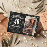 Fun Chalkboard - Stationfoto 40e verjaardag Kaart<br><div class="desc">Fun modern karton doedle foto 'Shhh...  Het is een verrassing' 40th Birthday Party Invitation! Het ontwerp is voorzien van een bijtend bord met witte krijtdoedels. Upload eenvoudig een afbeelding en pas de sjabloon met uw eigen gebeurtenisdetails aan.</div>