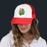 Fun Christmas Skelet Ornamenten Santa Hat Groen Trucker Pet<br><div class="desc">Dit pet heeft leuk kerstskelet met een rode kerstmuts die twee ornamenten tegen zijn ogen houdt terwijl hij uitkijkt vanuit een rode en groene abstracte vormopening.</div>