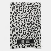 Fun Custom Name Snow Leopard Animal Print Patroon Theedoek (Verticaal)