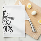 Fun Cute Witch Free Broom Rides Halloween Theedoek (Quarter Fold)