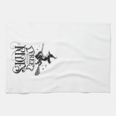 Fun Cute Witch Free Broom Rides Halloween Theedoek (Horizontaal)