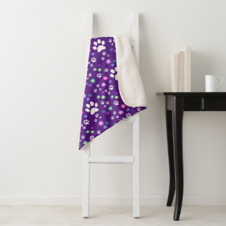 Fun Dog Blanket, Paarse Dog Paw Print Sherpa Deken