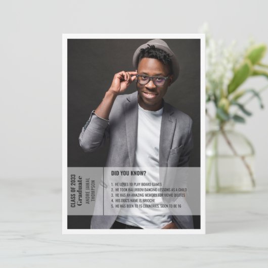 Fun facts 2 foto afstuderen aankondiging uitnodigi (Staand voorkant)