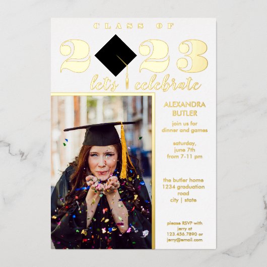 Fun Facts Photo Bold Script Class 2023 Afstuderen Folie Uitnodiging (Voorkant)