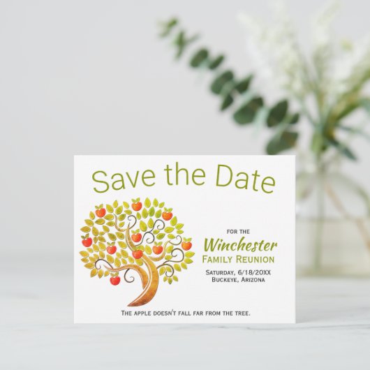 Fun Family Reunion Save the Date Apple Tree Aankondigingskaart (Staand voorkant)