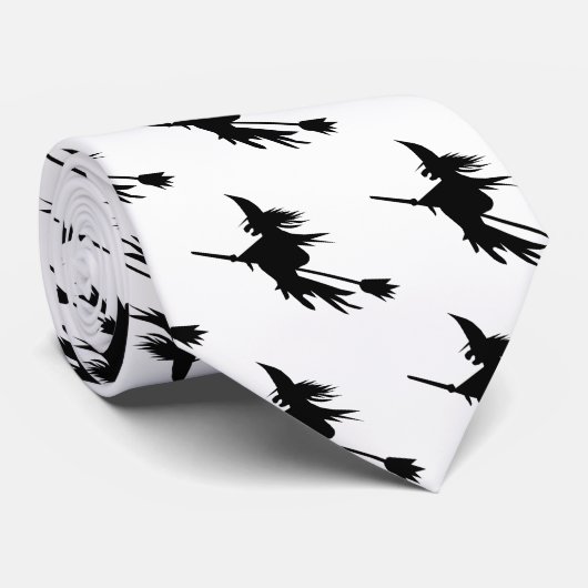 Fun Flying Witch op een Broomstick Halloween Strop Stropdas (Opgerold)