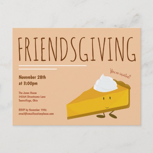 Fun Friendsgiving Smiling Pumpkin Pie Holiday Uitnodiging Briefkaart (Voorkant)