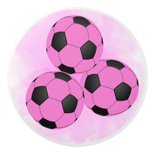 Fun Girly Drie heldere roze zwarte Voetballen Keramische Knop (Voorkant)
