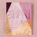Fun Goal Getter Trendy Motivatie woorden Planner<br><div class="desc">Fun, stijlvol en trendy woorden van motivatieplanner die perfect zijn om het in het nieuwjaar te breken. Het ontwerp van de plank is voorzien van een stijlvolle en trendy roze, maroon & perzikgeometrische achtergrond met verschillende motivatie woorden en bemoedigende zinnen die zijn opgesteld om een typografische motivatie ontwerpcollage te creëer....</div>