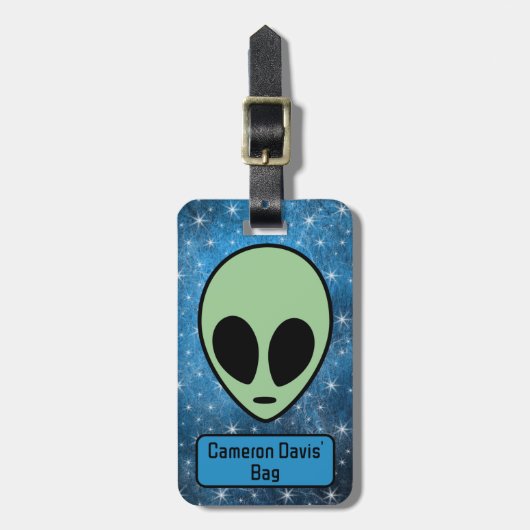 Fun Green Alien gepersonaliseerd Bagagelabel (Voorkant verticaal)