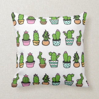 Fun Green & White Cactus Print Sierkussen