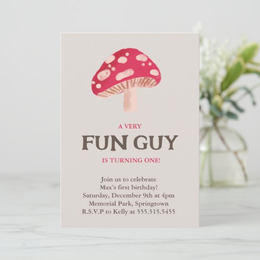 Fun Guy Mushroom Thema verjaardagsuitnodiging Kaart (Staand voorkant)