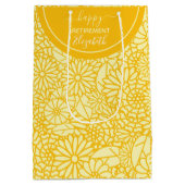 Fun Happy Retirement yellow daisy douanenaam Medium Cadeauzakje (Achterkant)