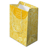 Fun Happy Retirement yellow daisy douanenaam Medium Cadeauzakje (Achterkant Gekanteld)