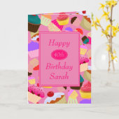 Fun, helder roze cupcake, elke leeftijdse verjaard kaart (Gele Bloem)