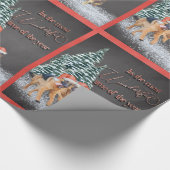 Fun Holiday German Shepherds with Santa Hats Cadeaupapier (Hoek)