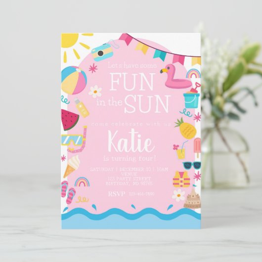 Fun in the Sun Girl Verjaardag Nodig bewerkbare zo Kaart (Staand voorkant)