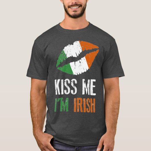 Fun Kiss me Ik ben Ierse kleuren St Patrick's Day T-shirt (Voorkant)
