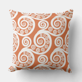 Fun Mandarin & White Fern Frond Swirl Sierkussen