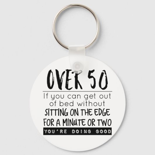 Fun Meer dan 50 Weg met Bed Joke Sleutelhanger (Voorkant)